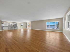 12 Groveland St, Wareham MA 02532