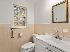 162 Western Ave, Sherborn MA 01770