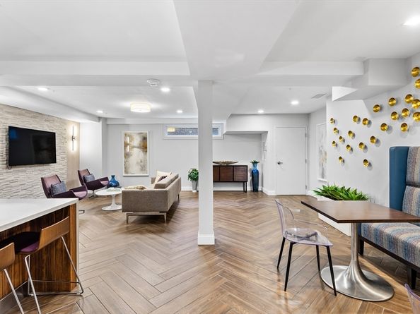 771 Harrison Ave PH612, Boston MA 02118