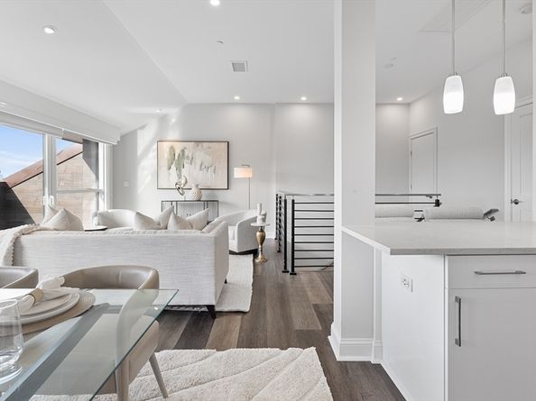 771 Harrison Ave PH612, Boston MA 02118