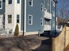 48 Village St 1001, Reading MA 01867