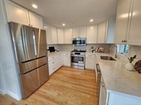 48 Village St 1001, Reading MA 01867