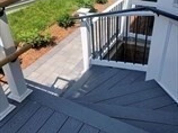 48 Village St 1001, Reading MA 01867