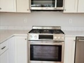 48 Village St 1001, Reading MA 01867