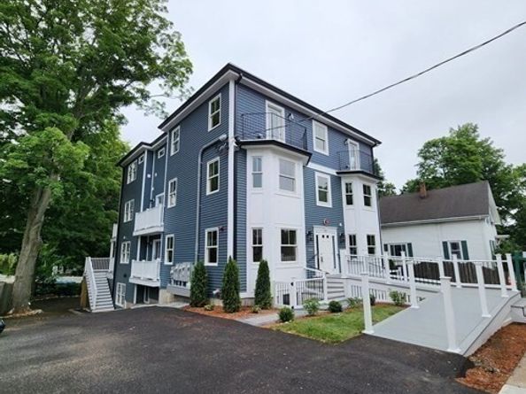48 Village St 1001, Reading MA 01867