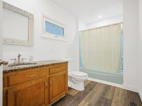 9 Easy St, Northborough MA 01532