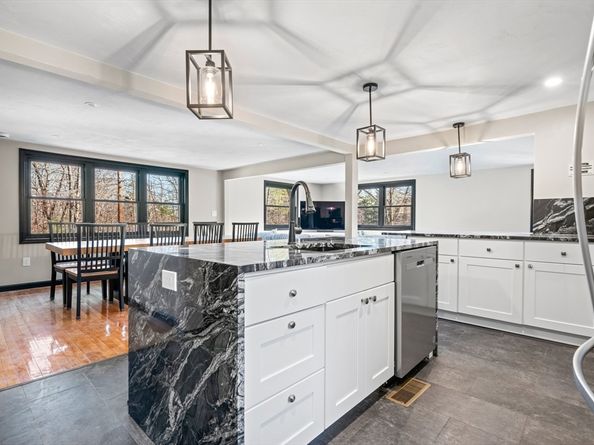 2-6 Stuart Rd, Sterling MA 01564