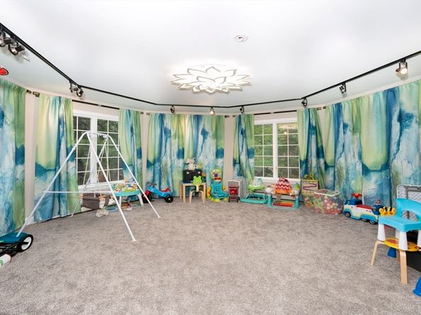 20 Albee Dr, Braintree MA 02184