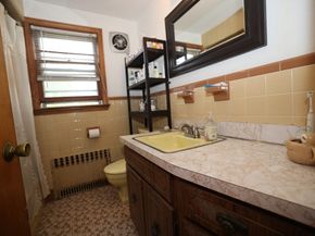 36 Davenport Rd, Needham MA 02494