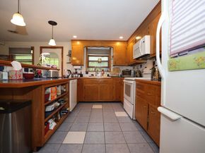36 Davenport Rd, Needham MA 02494