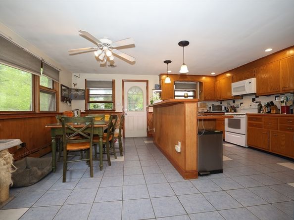36 Davenport Rd, Needham MA 02494