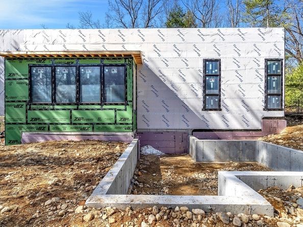 56 Seymour Street, Concord MA 01742