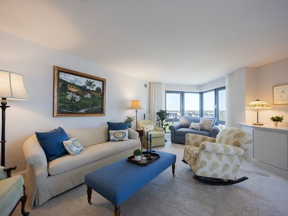 2001 Marina Dr 707, Quincy MA 02171