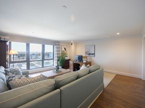 2001 Marina Dr 707, Quincy MA 02171