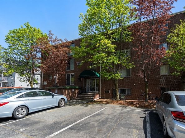 124 Addison Street 15, Chelsea MA 02150