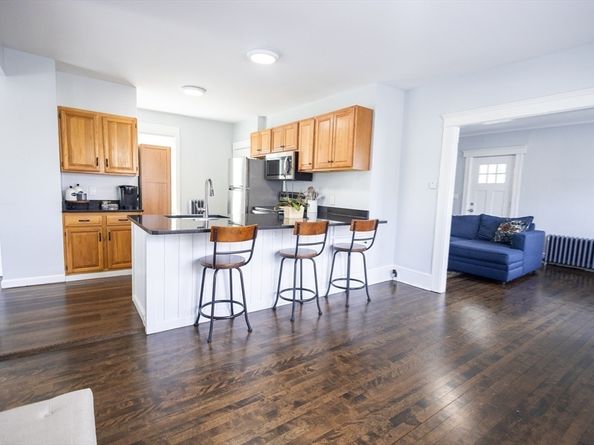 14 Fales St, Worcester MA 01606