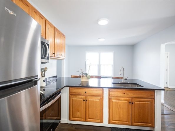 14 Fales St, Worcester MA 01606
