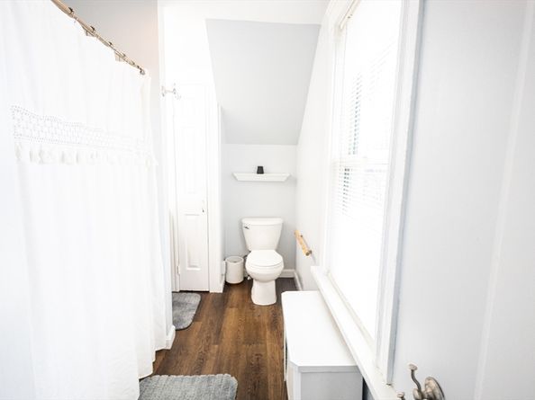 14 Fales St, Worcester MA 01606