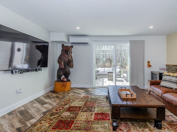20 Split Rock Ln, Mattapoisett MA 02739