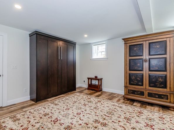 20 Split Rock Ln, Mattapoisett MA 02739