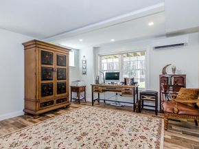 20 Split Rock Ln, Mattapoisett MA 02739