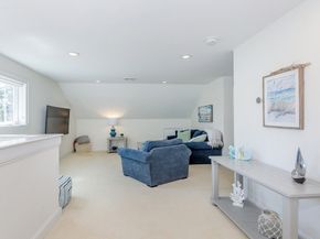 20 Split Rock Ln, Mattapoisett MA 02739
