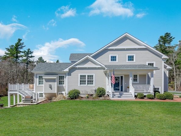 20 Split Rock Ln, Mattapoisett MA 02739