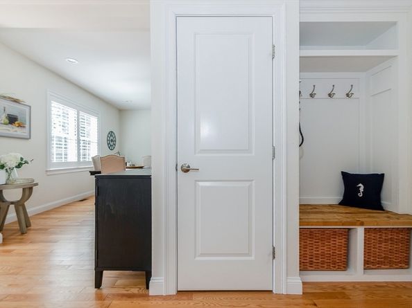 20 Split Rock Ln, Mattapoisett MA 02739