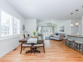 20 Split Rock Ln, Mattapoisett MA 02739
