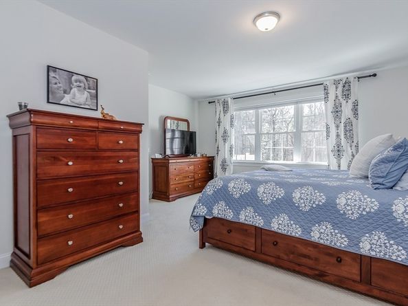 20 Split Rock Ln, Mattapoisett MA 02739