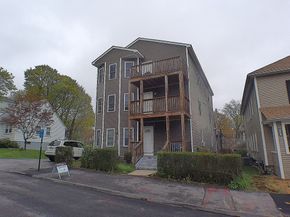 247 Pilgrim Ave, Worcester MA 01604