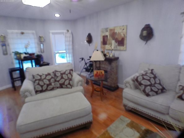247 Pilgrim Ave, Worcester MA 01604