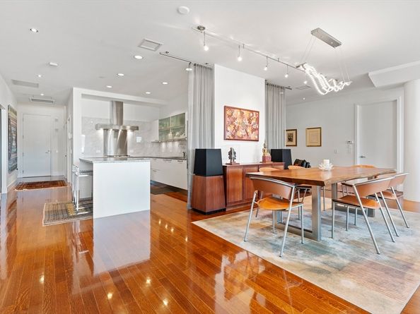 360 Newbury St 709/710, Boston MA 02115