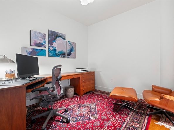 360 Newbury St 709/710, Boston MA 02115
