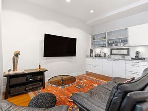 360 Newbury St 709/710, Boston MA 02115
