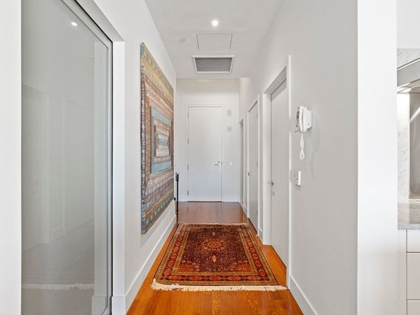 360 Newbury St 709/710, Boston MA 02115