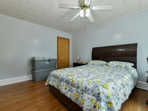 127 Beacon St, Chelsea MA 02150