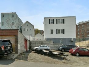 127 Beacon St, Chelsea MA 02150