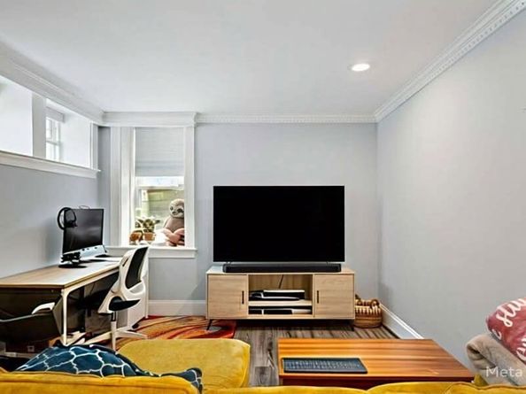 8 Mohawk St. 1, Boston MA 02127