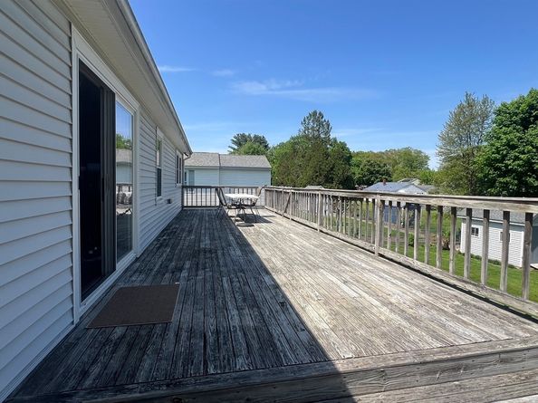 40 Flaggler Rd, Leominster MA 01453