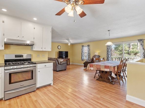 40 Flaggler Rd, Leominster MA 01453