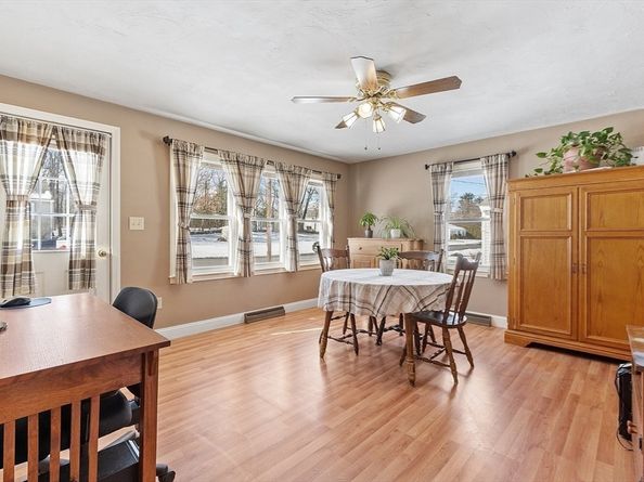 40 Flaggler Rd, Leominster MA 01453