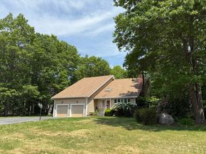283 Palisades Circle, Stoughton MA 02072
