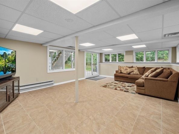 12 Breton Road, Upton MA 01568