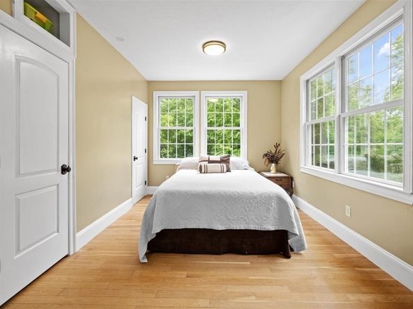 12 Breton Road, Upton MA 01568