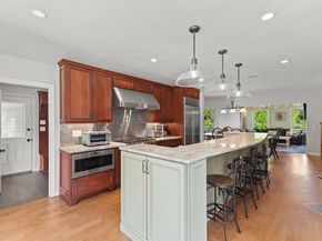 162 Plympton St, Middleboro MA 02346