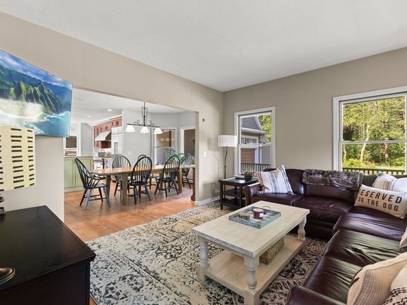 162 Plympton St, Middleboro MA 02346