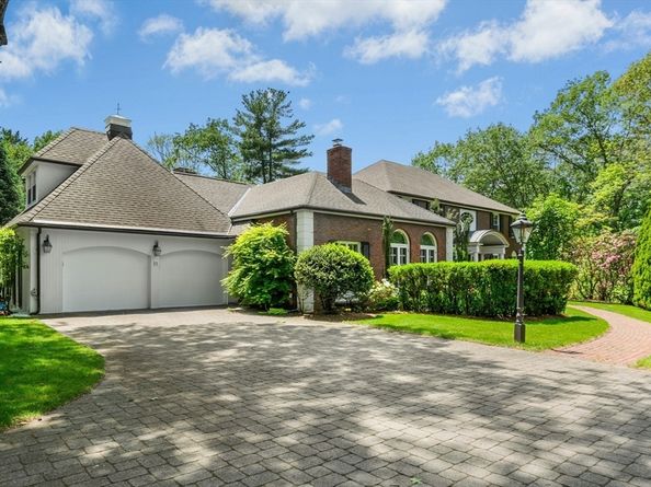 11 Scotch Pine Cir, Wellesley MA 02481