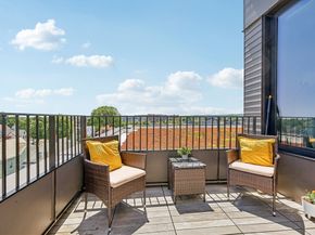 57 Quincy Shore Dr PH South, Quincy MA 02171