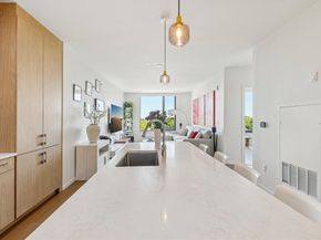 57 Quincy Shore Dr PH South, Quincy MA 02171